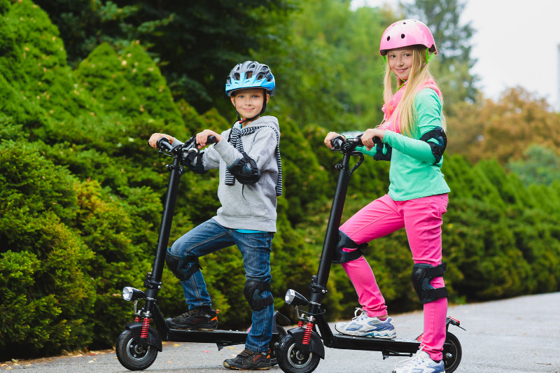 רכיבה בטוחה - שינויי החקיקה של קורקינט חשמלי ולוחיות רישוי והשפעתם על הרוכבים